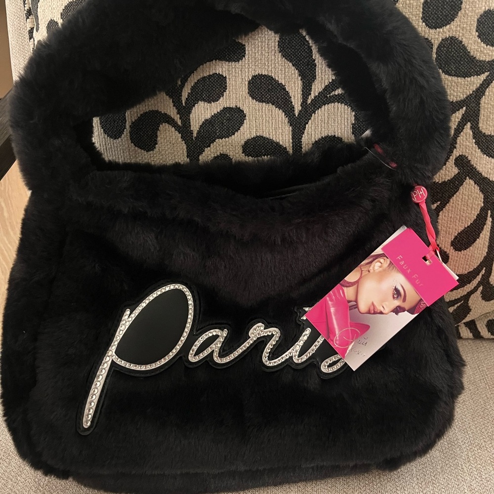 Paris Hilton Forever Fur baguette